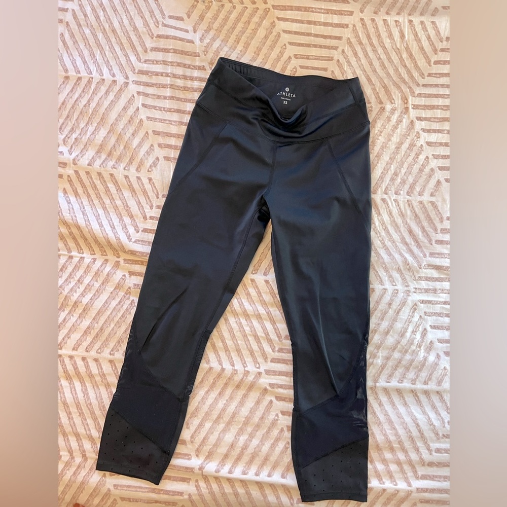 Athleta capri leggings w/sheer panel & burnout detail.